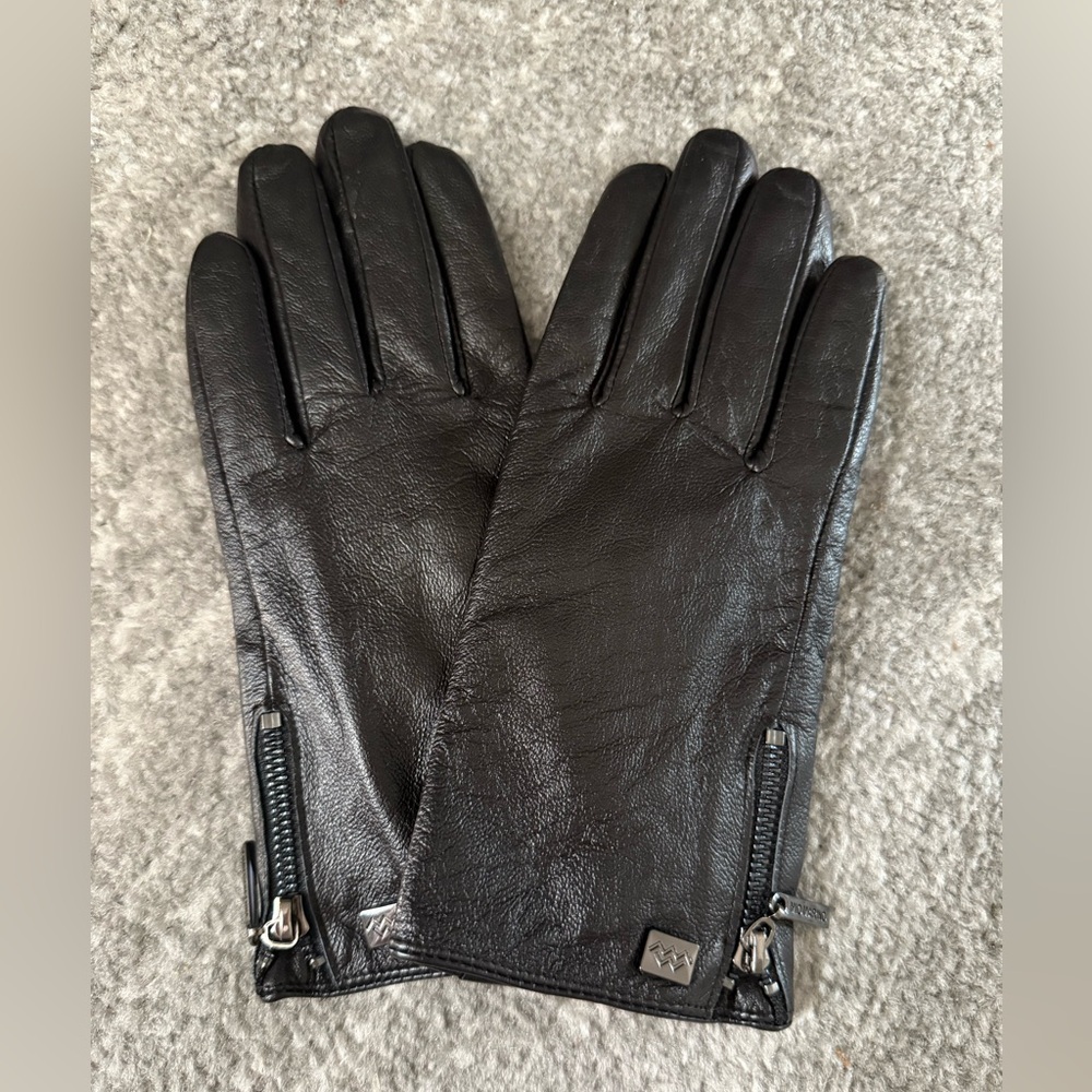 The Mio Marino leather gloves new size M new
